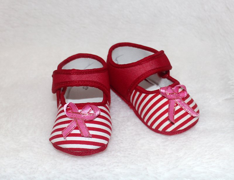 Sepatu Bayi Merah Salur