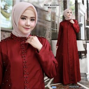 Maxi Wulandari maroon