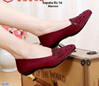 Sepatu Ks16 maroon